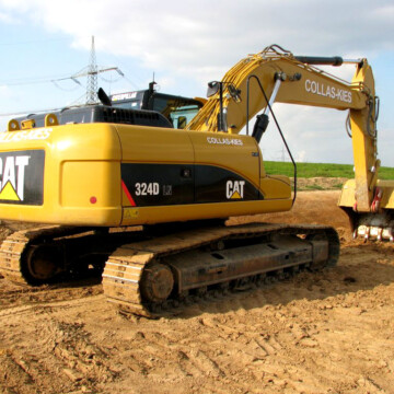 Гусенечний ескаватор Caterpillar 324D